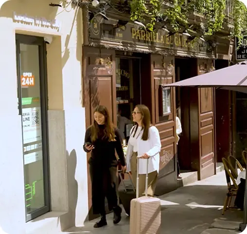 Fachada de uma loja Locker in the City